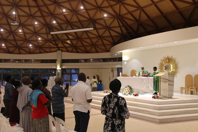Read more about the article Cardinal Robert Sarah in the Country